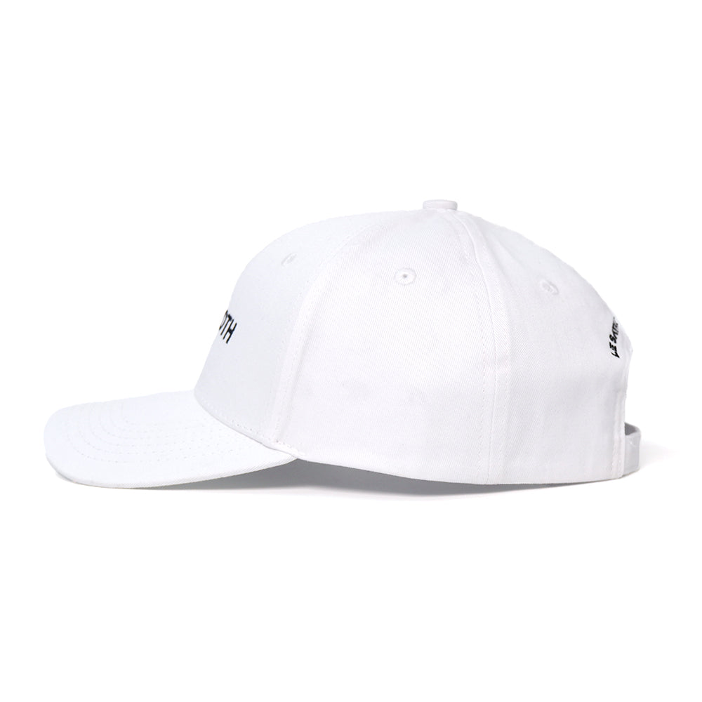 Casquette Blanche Imperméable avec Intérieur en Satin