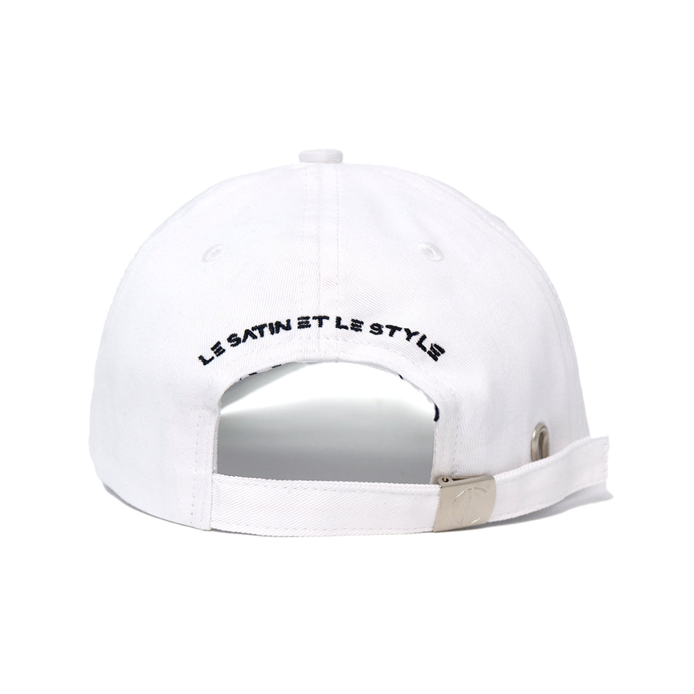 Casquette Blanche Imperméable avec Intérieur en Satin