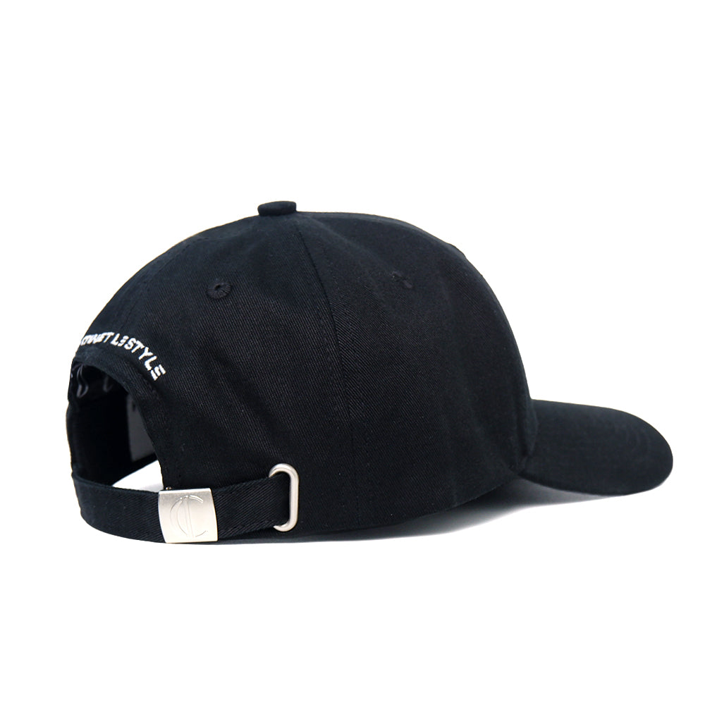 Casquette noire intérieur satin cheveux bouclés — Icecloth