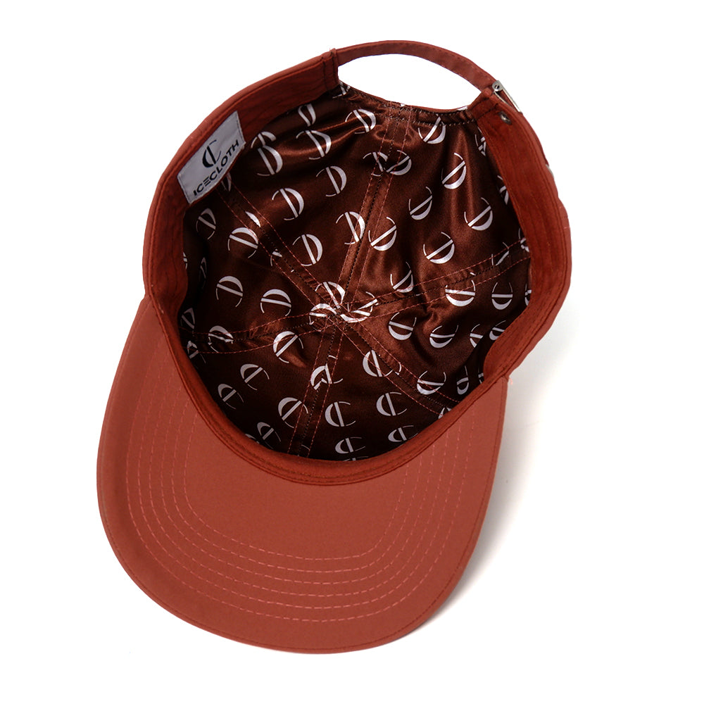 Casquette Marron Imperméable avec Intérieur en Satin