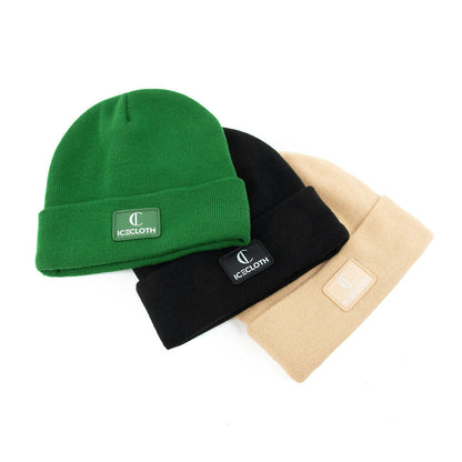 Bonnet en satin pour un look élégant